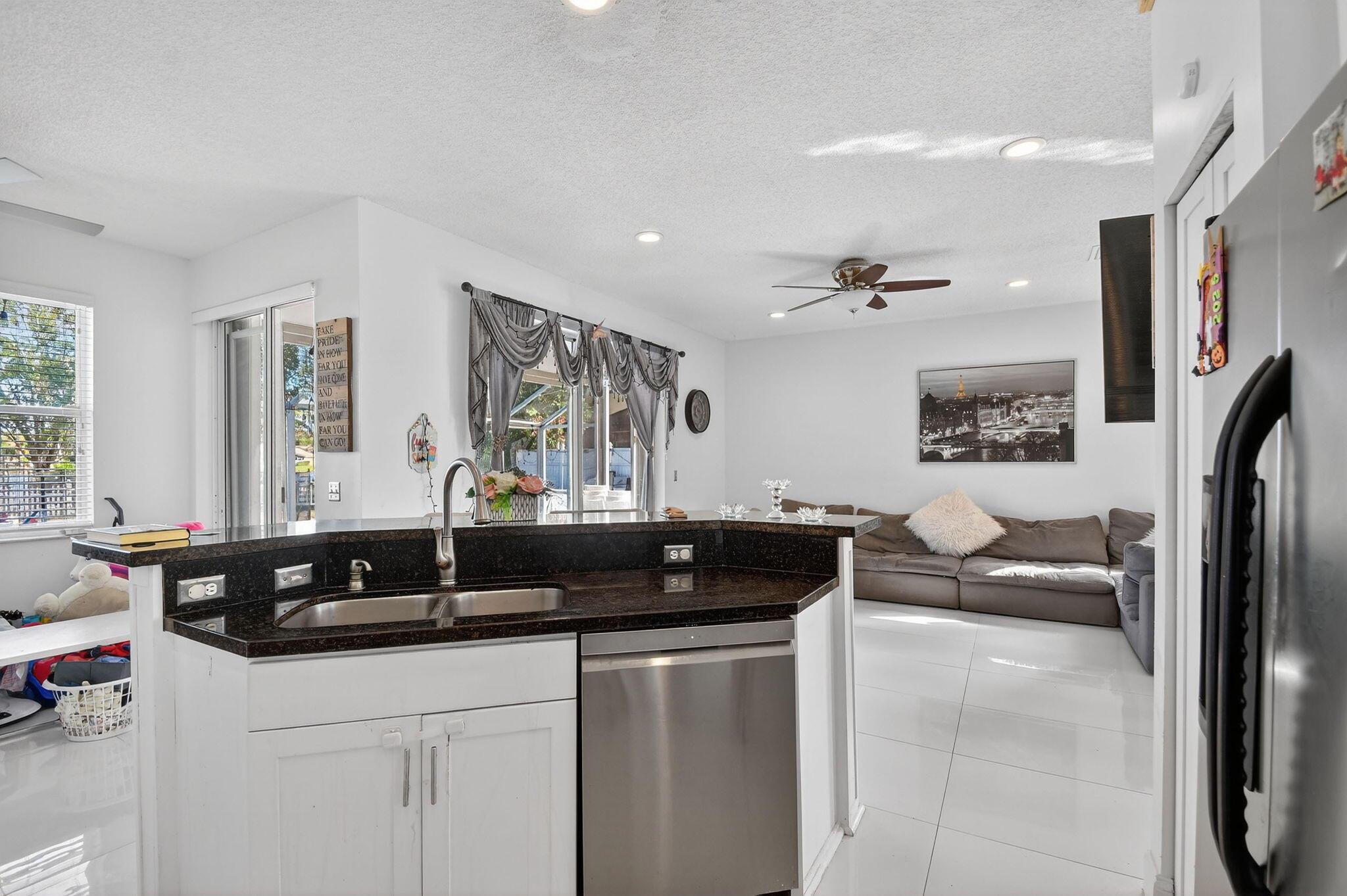 LAKE CHARLESTON - Residential