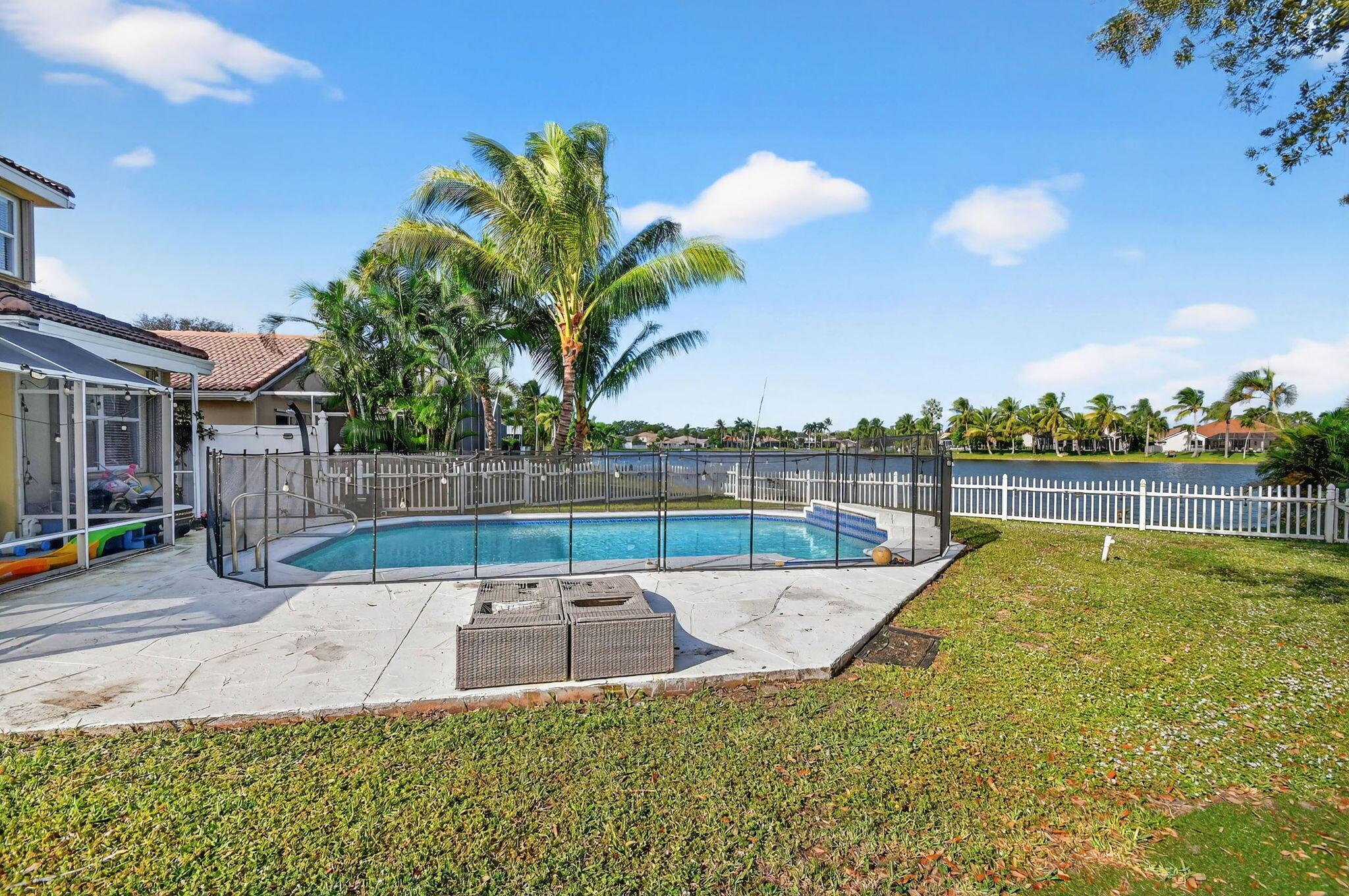 LAKE CHARLESTON - Residential