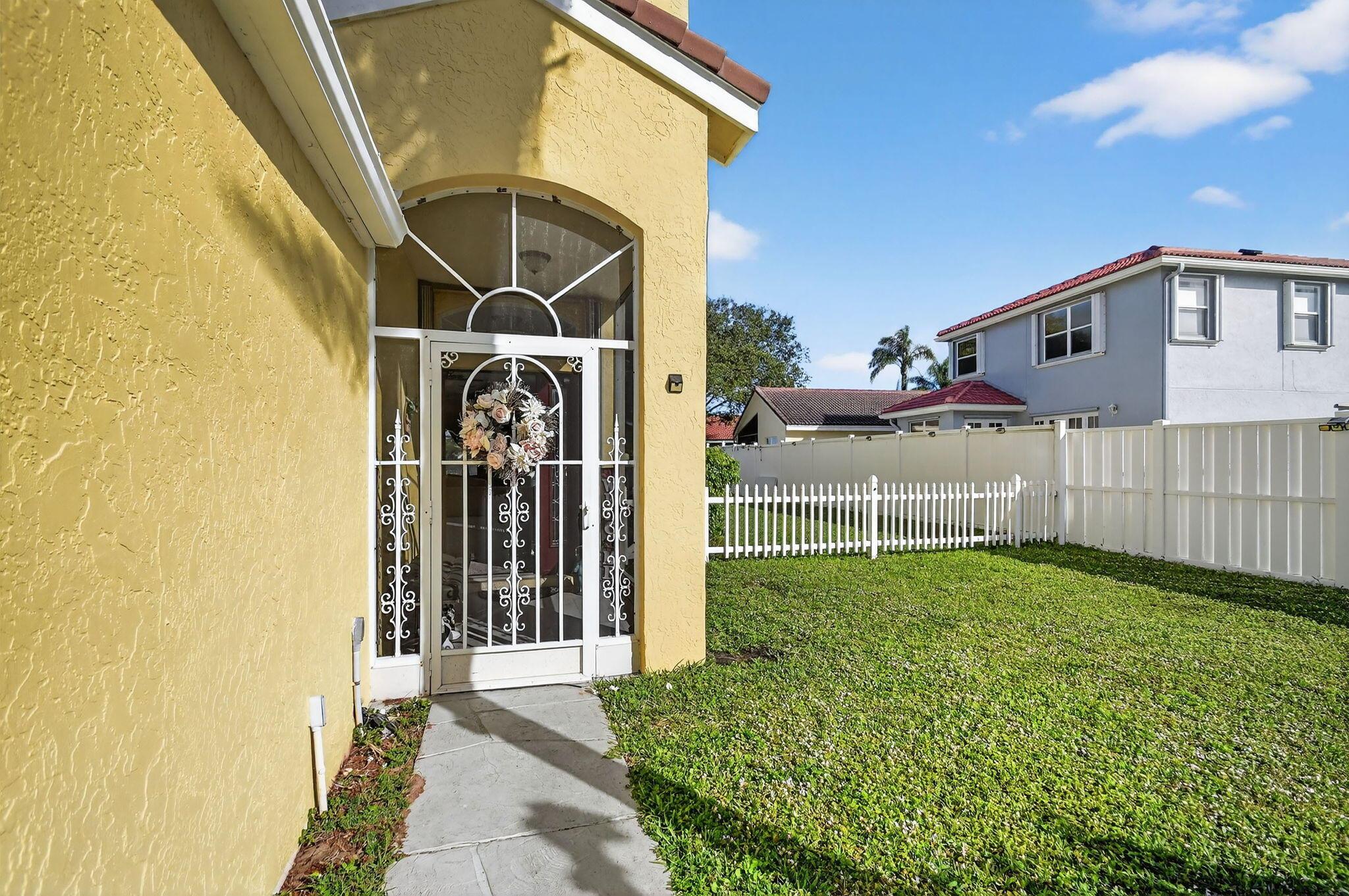LAKE CHARLESTON - Residential