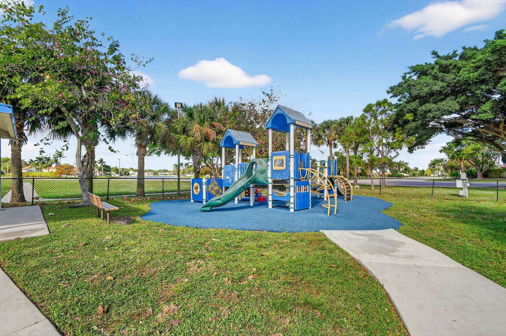 LAKE CHARLESTON - Residential