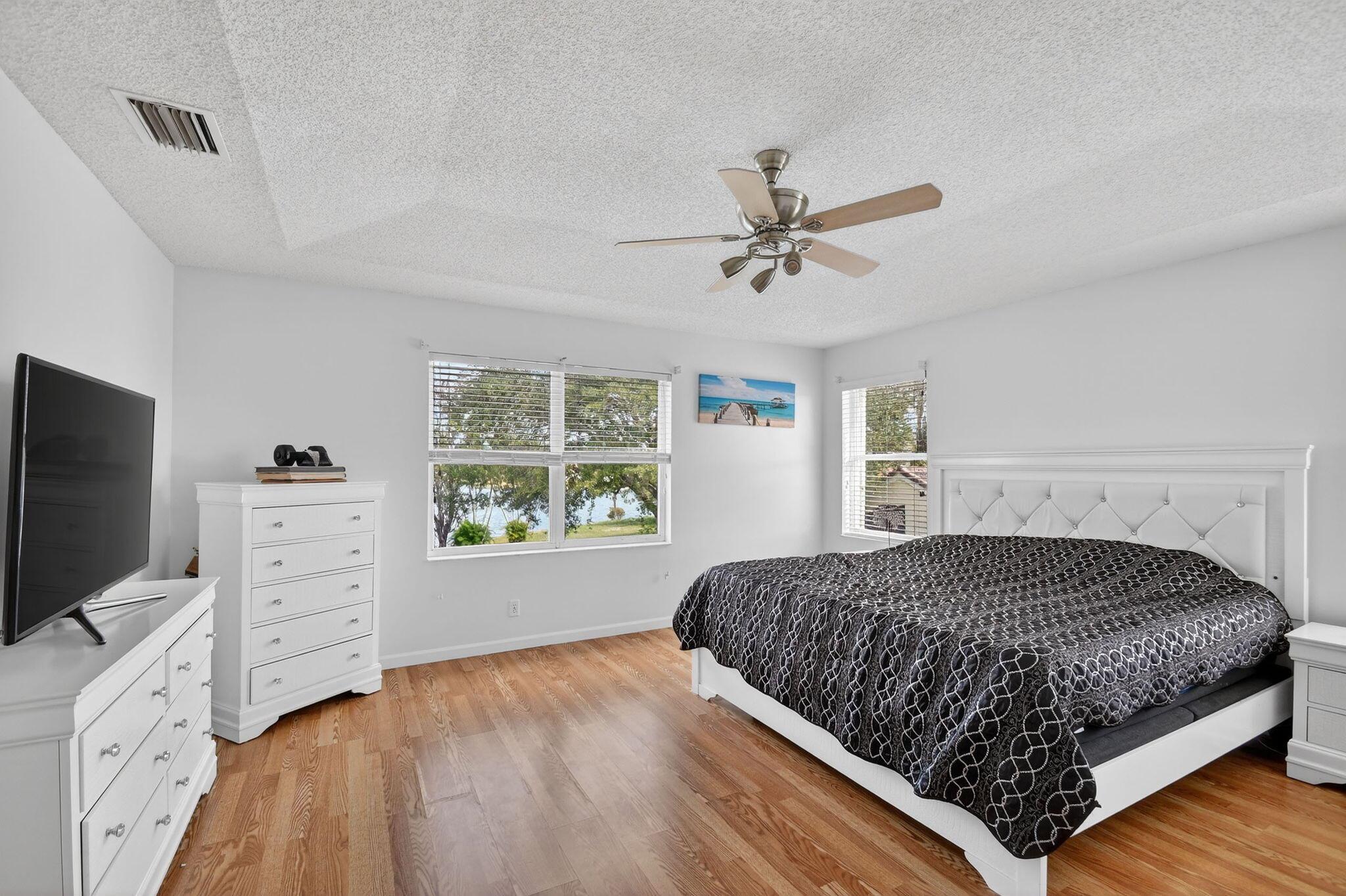 LAKE CHARLESTON - Residential