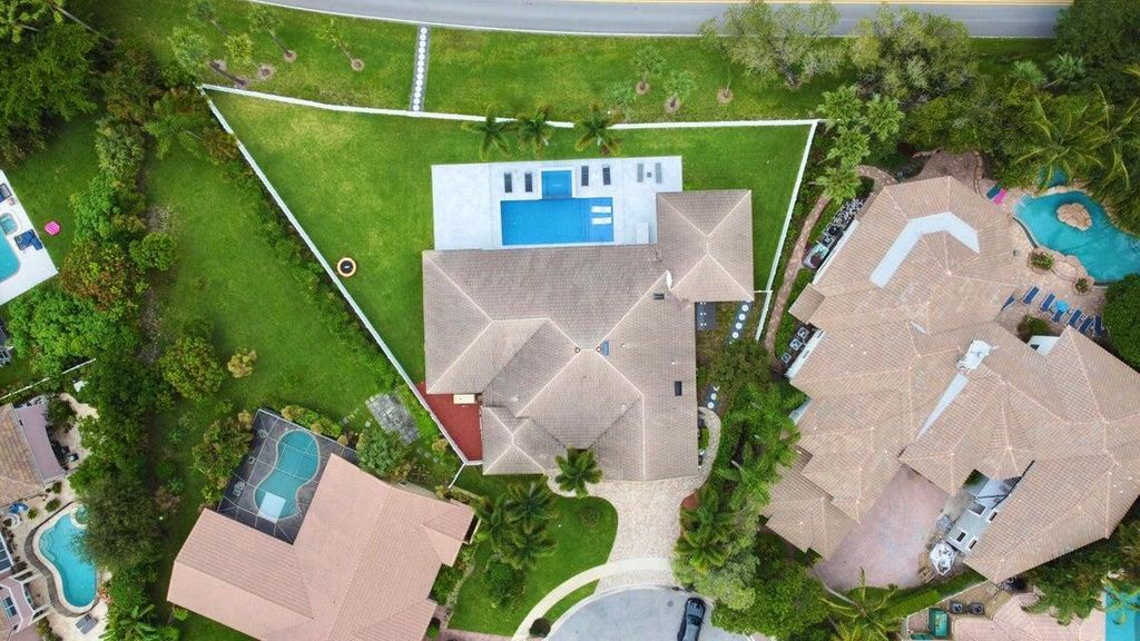 Photo of 7750 Tennyson Court, Boca Raton, FL 33433 (MLS # R11042877)