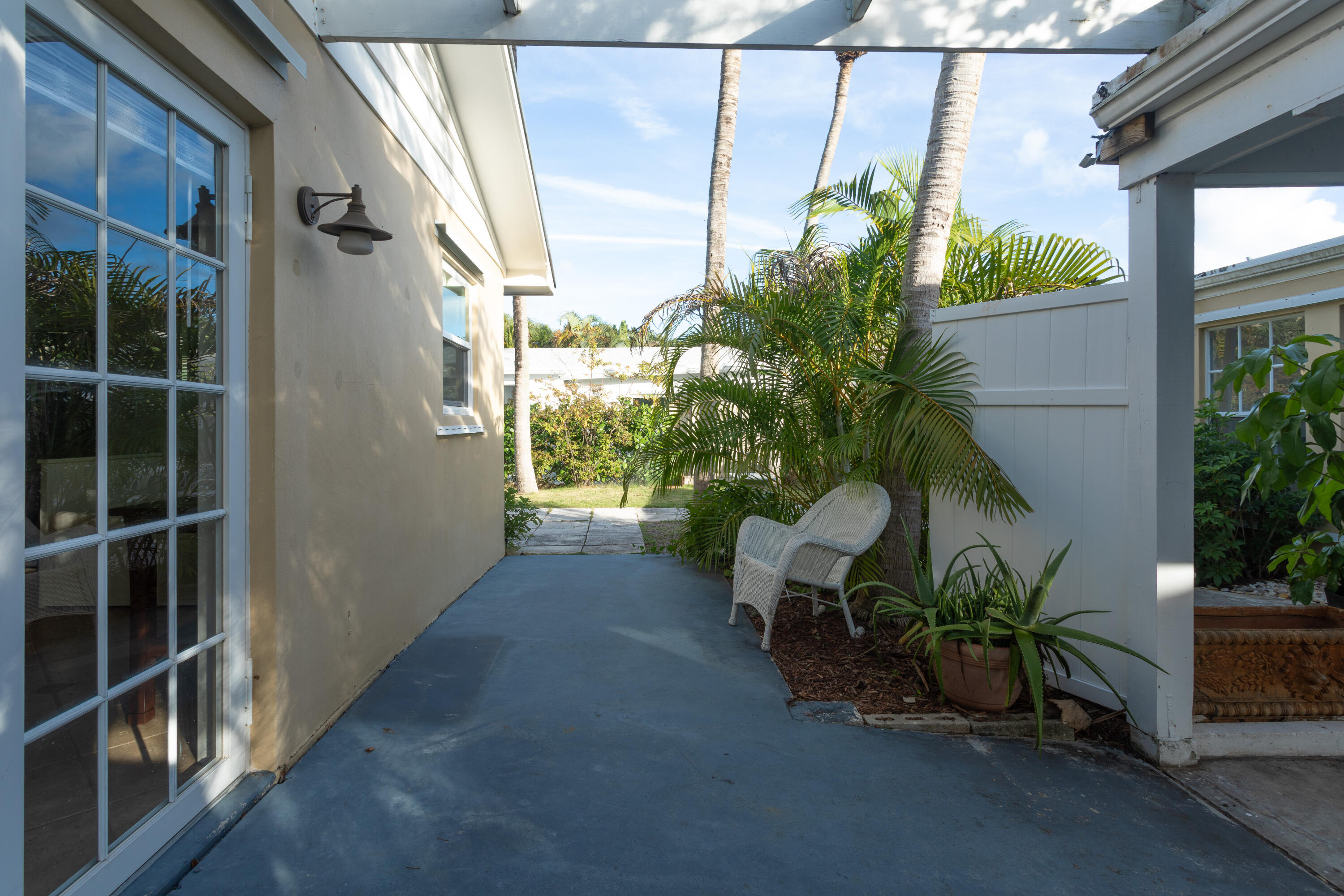 245 Cortez Road B