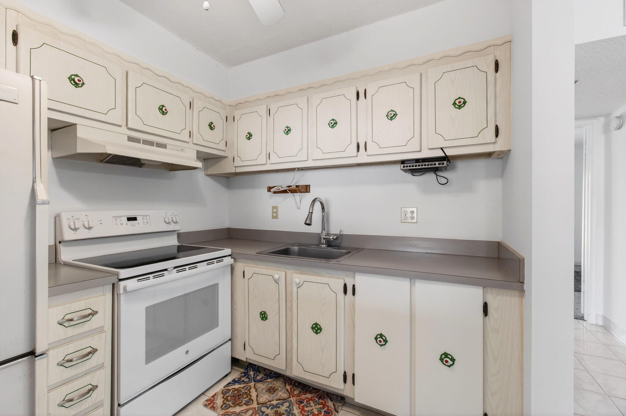 VILLAGE GREEN AVON CONDO - Residential