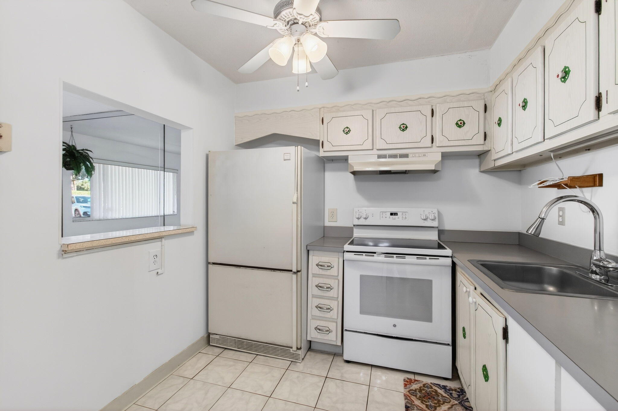 VILLAGE GREEN AVON CONDO - Residential