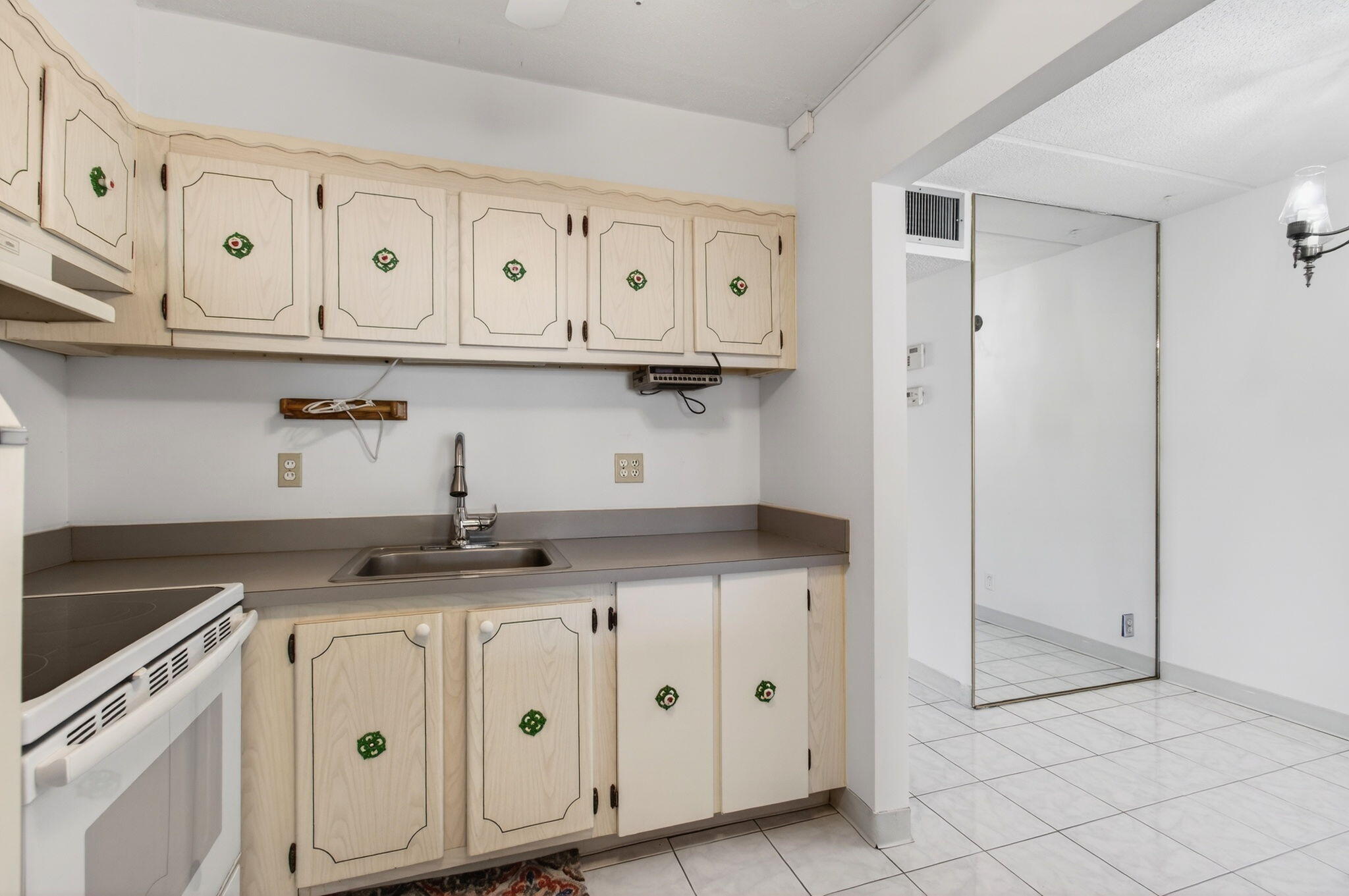 VILLAGE GREEN AVON CONDO - Residential