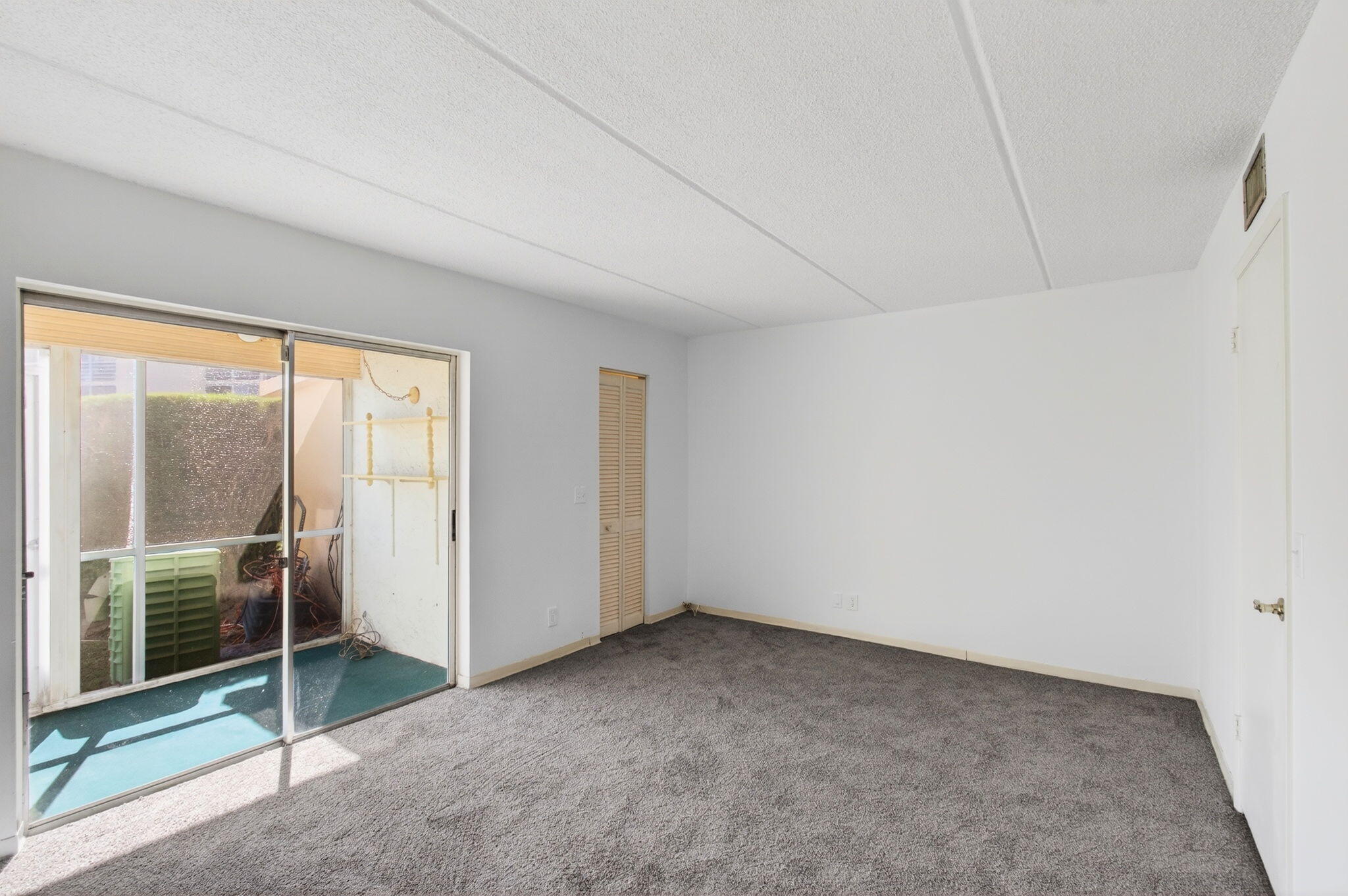 VILLAGE GREEN AVON CONDO - Residential