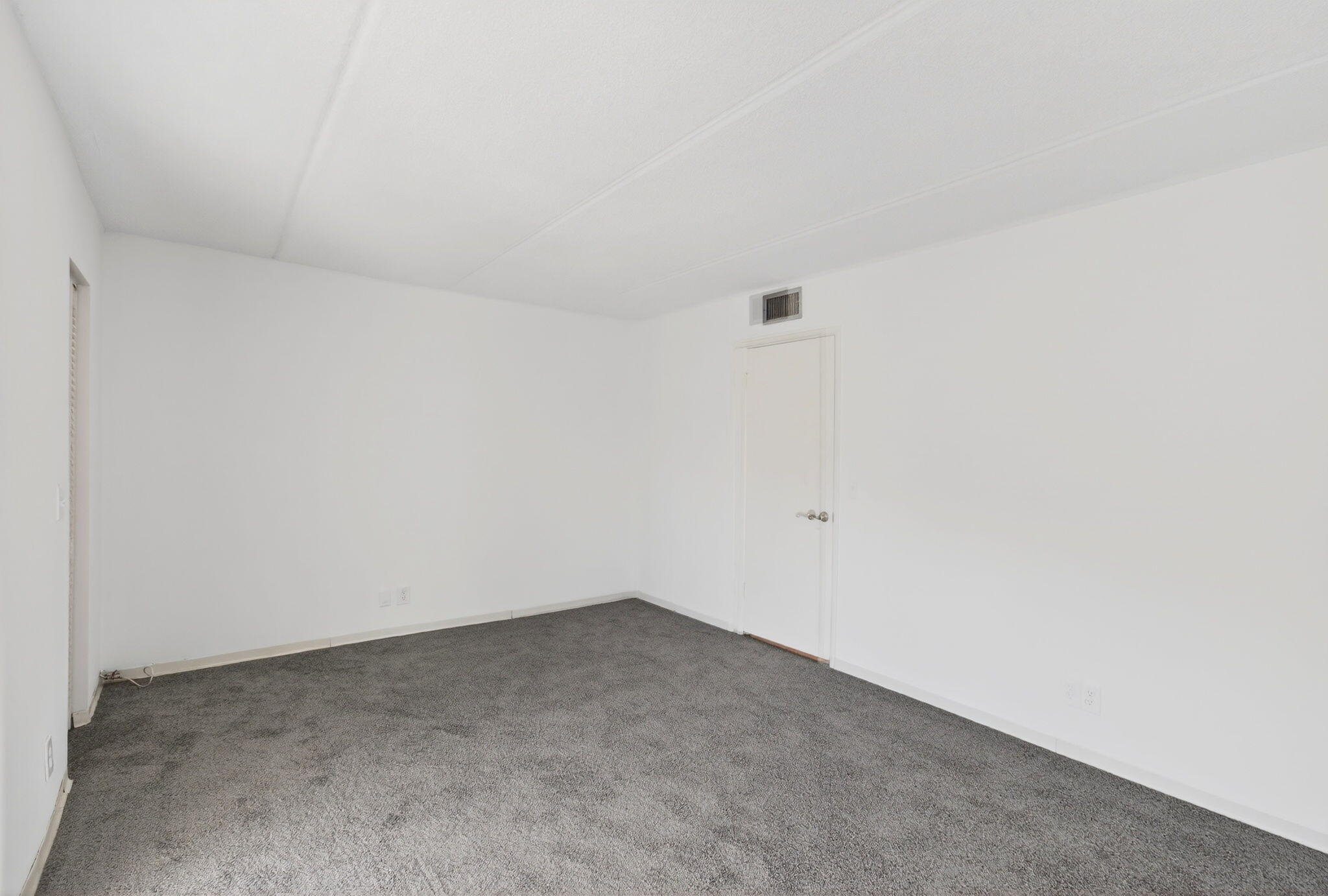 VILLAGE GREEN AVON CONDO - Residential