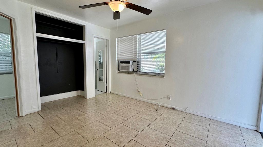 Photo of 1510 NE 26th Avenue #5, Fort Lauderdale, FL 33304 (MLS # F10497967)