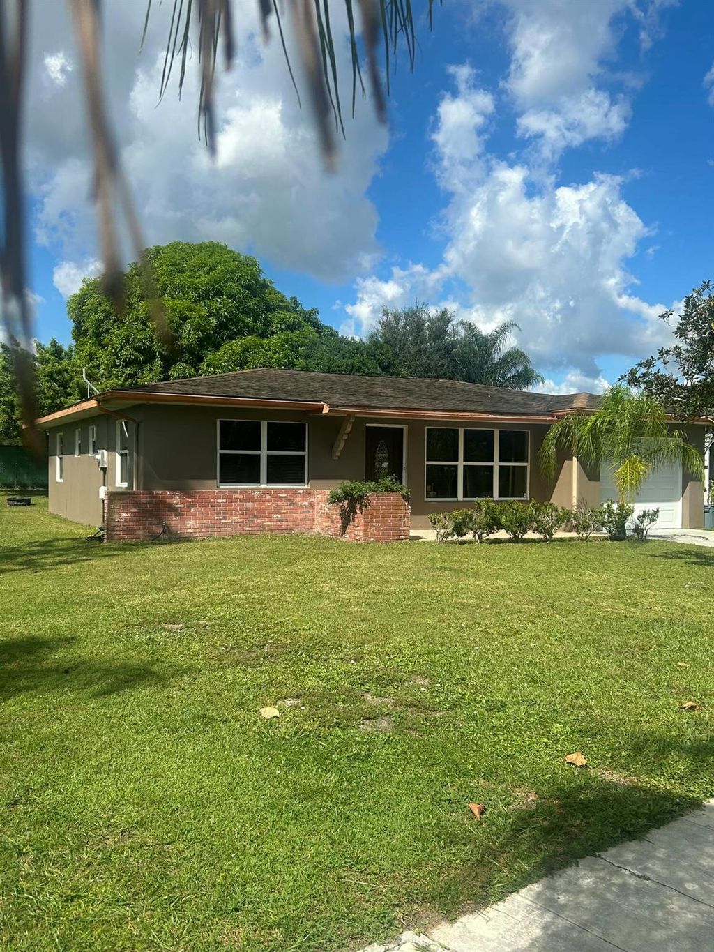 Photo of 270 NE Mainsail Street, Port Saint Lucie, FL 34983 (MLS # R11109339)