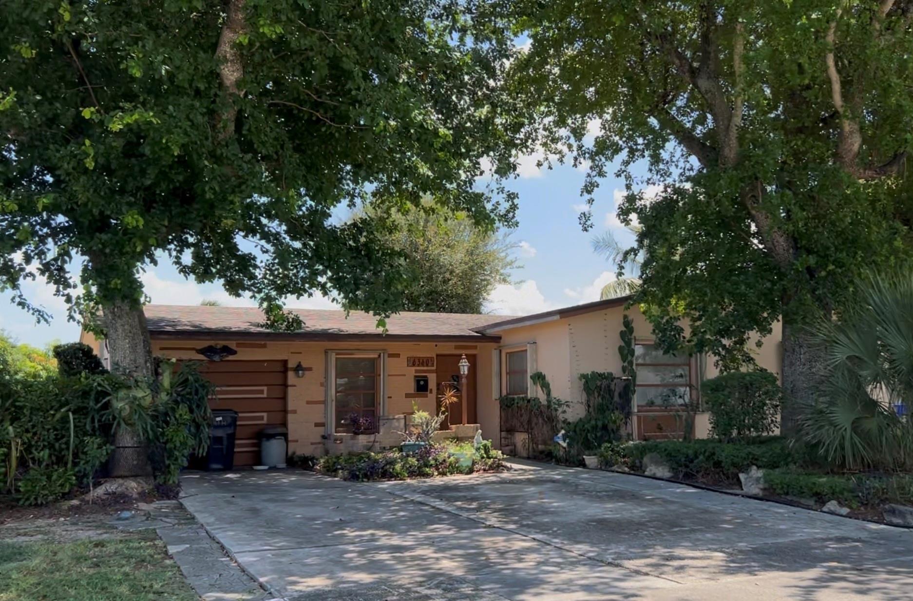 Multiple offer situation. Send highest and best by August 10. All offers will be revised at once. Thank you. Investor/Handyman special! This 3 bedroom, 2 bath home has enclosed Florida Room, large semi-fenced yard with room for a pool, roof and A/C system 2014, newer electrical and newer appliances to include washer & dryer. This single-story home also has accordion shutters and is close to Shooster Park/Herman & Dorothy Shooster Nature Preserve & Bicentennial Memorial Park. Please call for all showings.