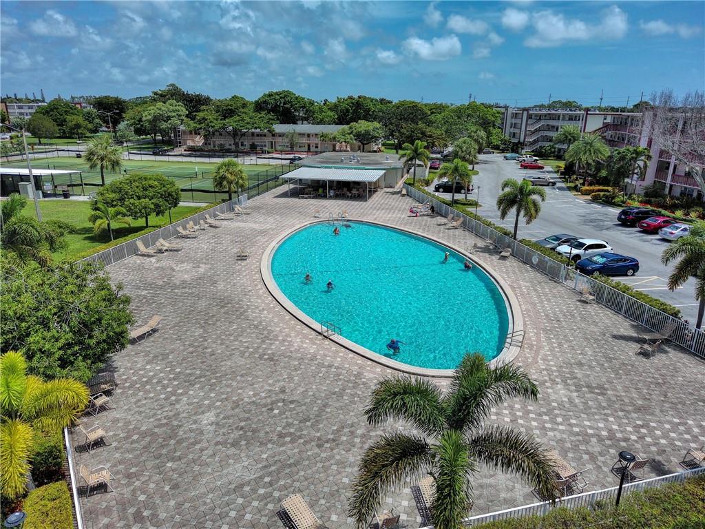 Century Village Oakridge - Residential