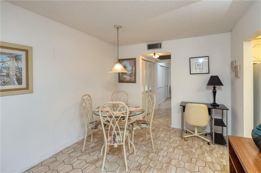 Century Village Oakridge - Residential