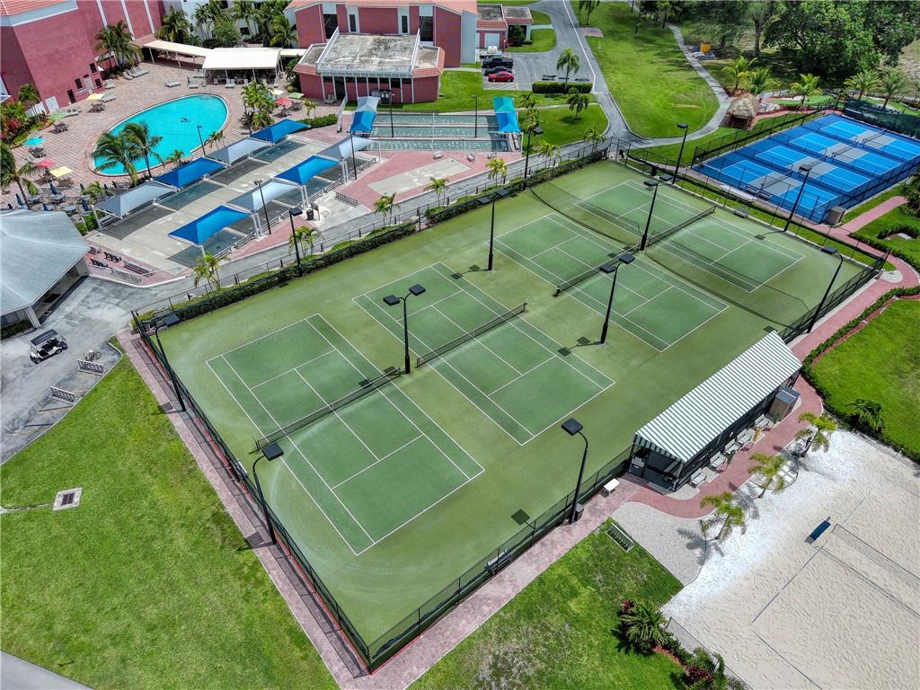 Century Village Oakridge - Residential