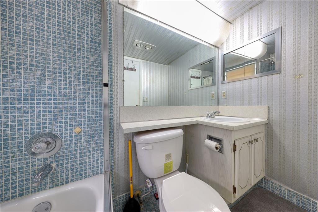Century Village Oakridge - Residential