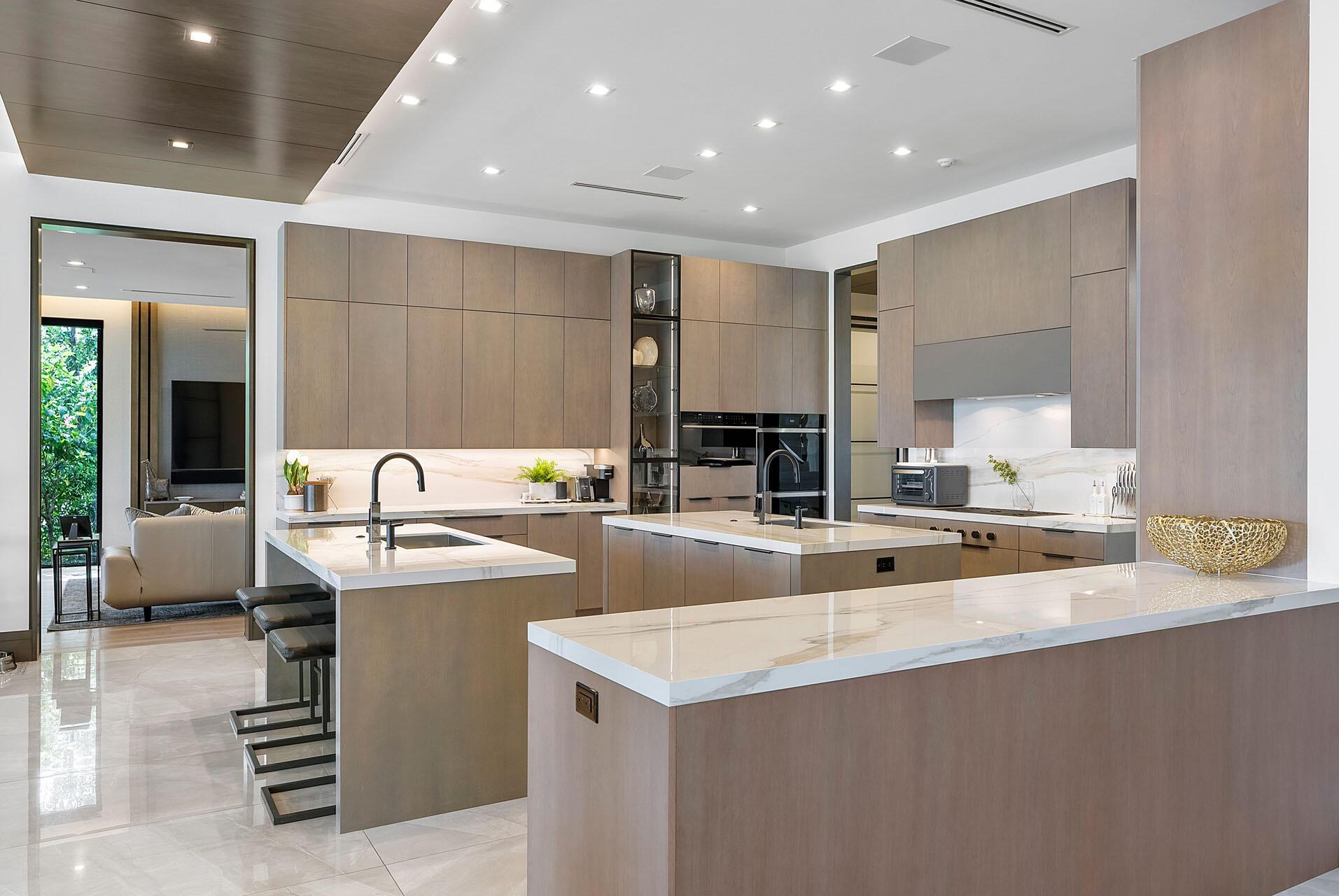 ROYAL PALM YACHT & COUNTR - Residential