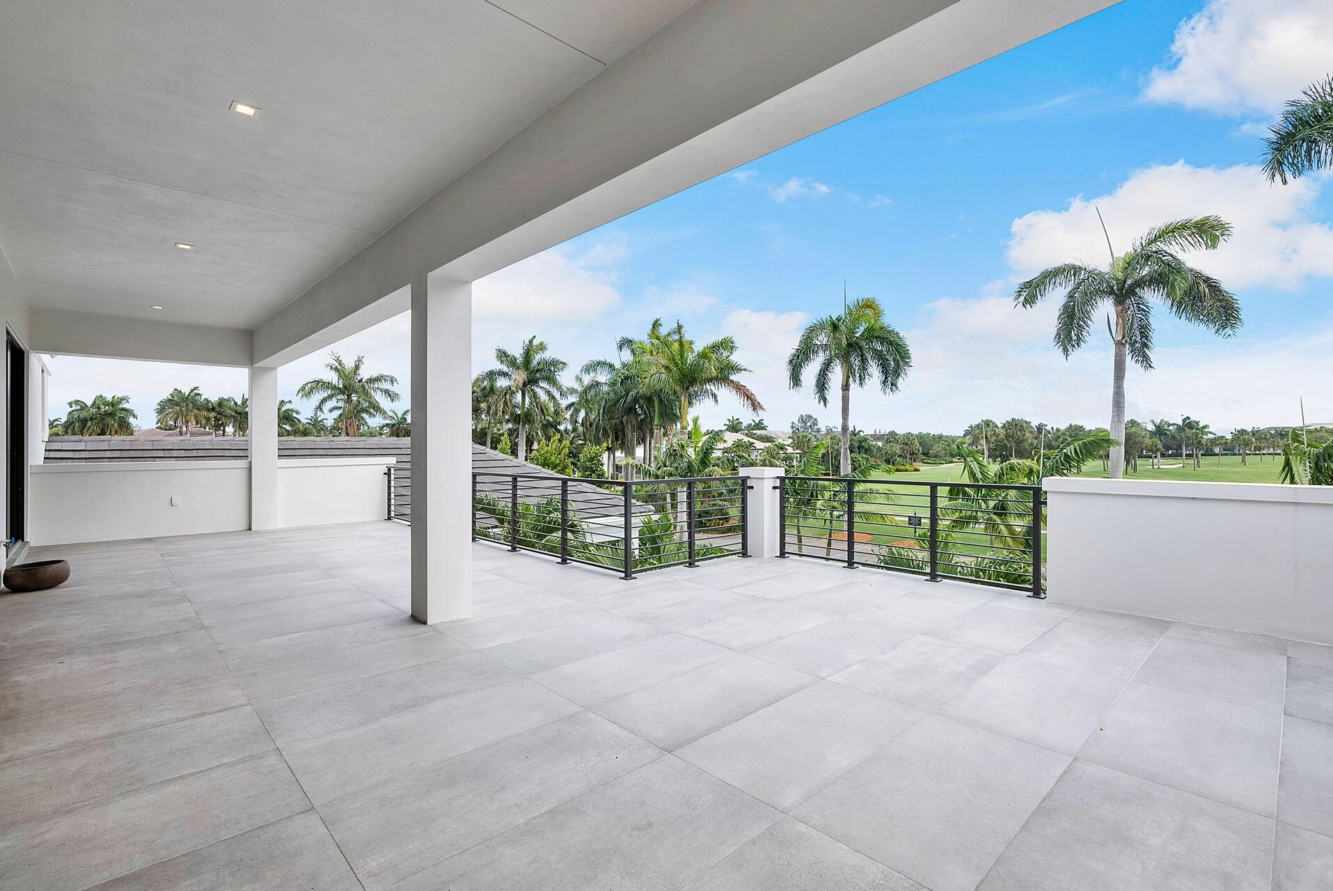 ROYAL PALM YACHT & COUNTR - Residential