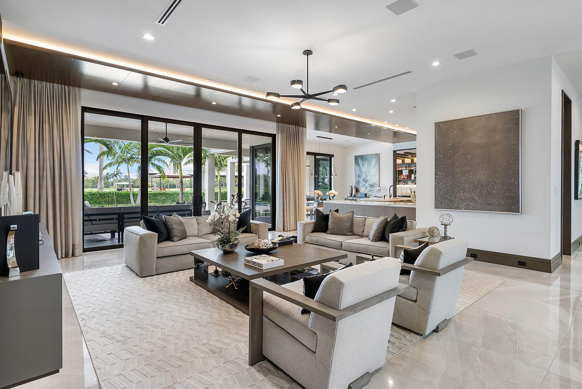 ROYAL PALM YACHT & COUNTR - Residential