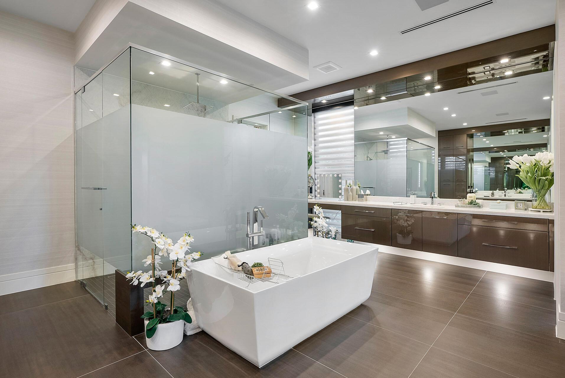 ROYAL PALM YACHT & COUNTR - Residential