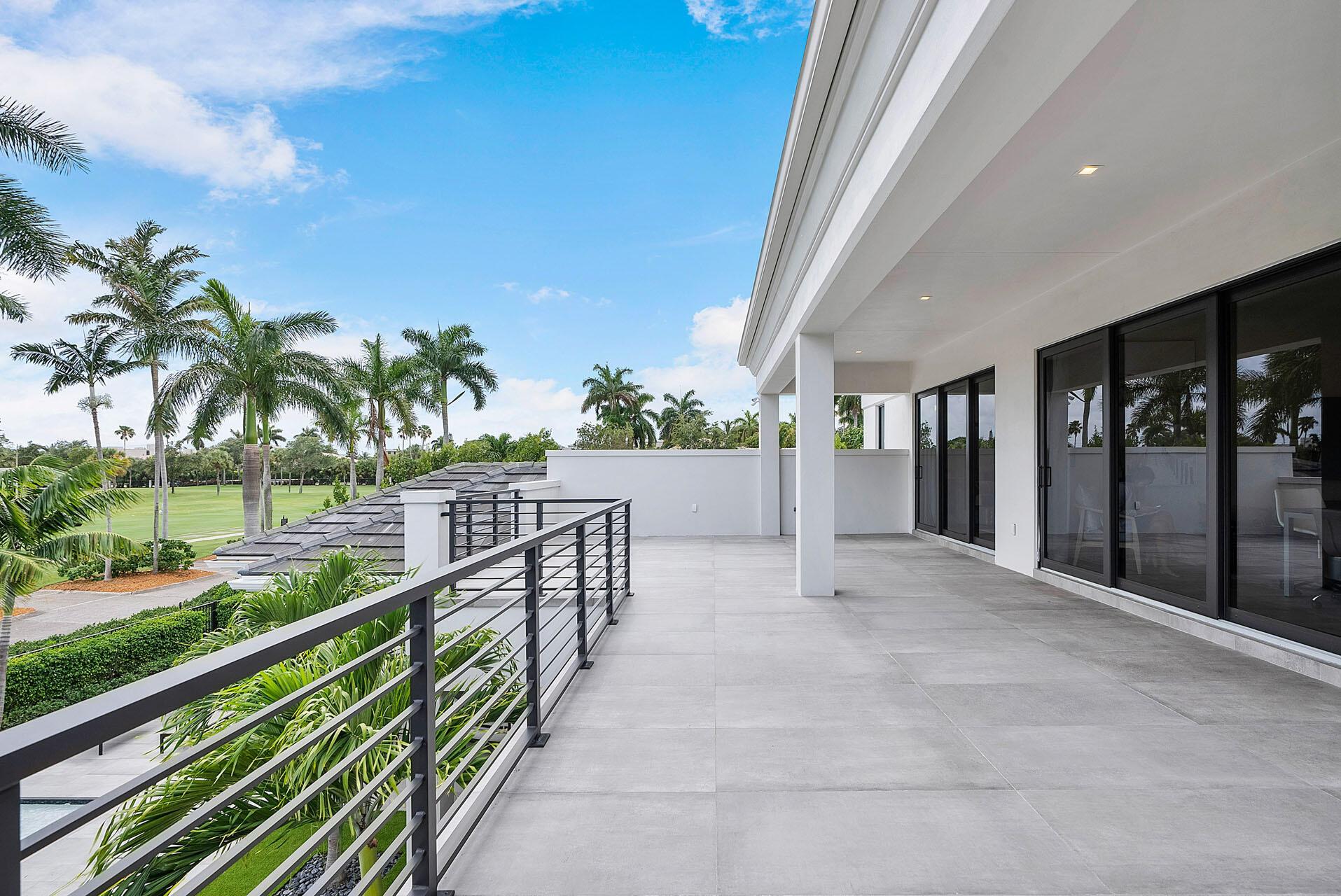 ROYAL PALM YACHT & COUNTR - Residential