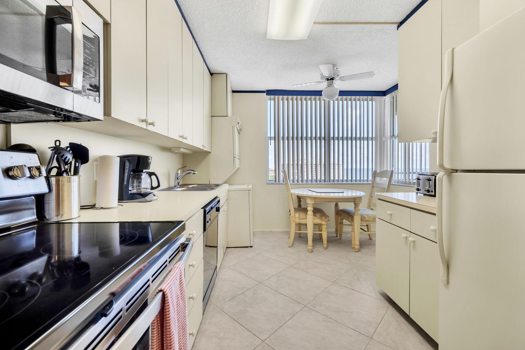 SEA RANCH LAKES NORTH CON - Residential Lease