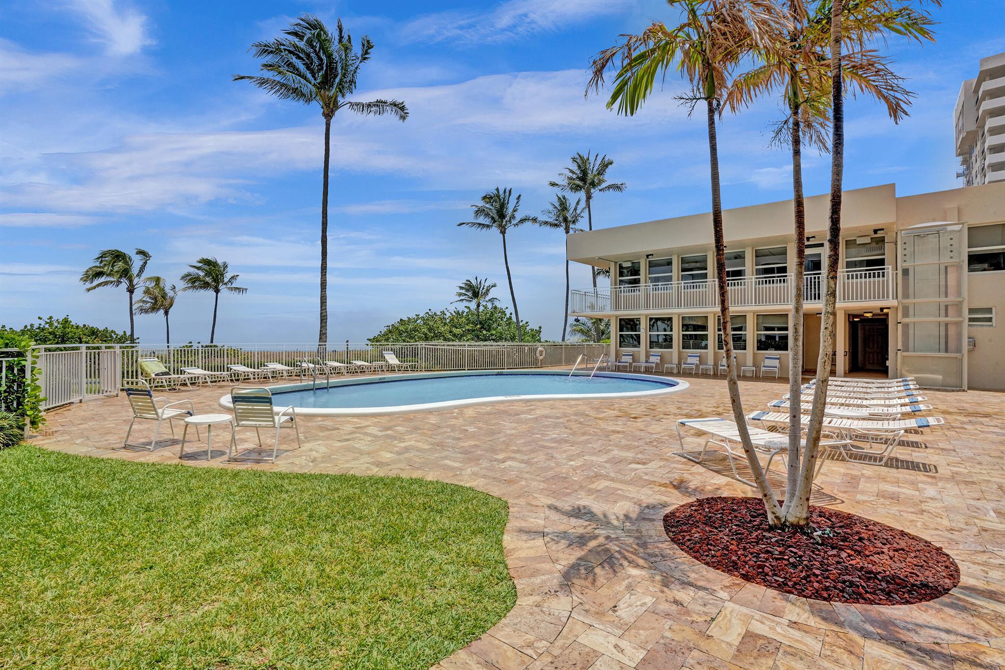 SEA RANCH LAKES NORTH CON - Residential Lease