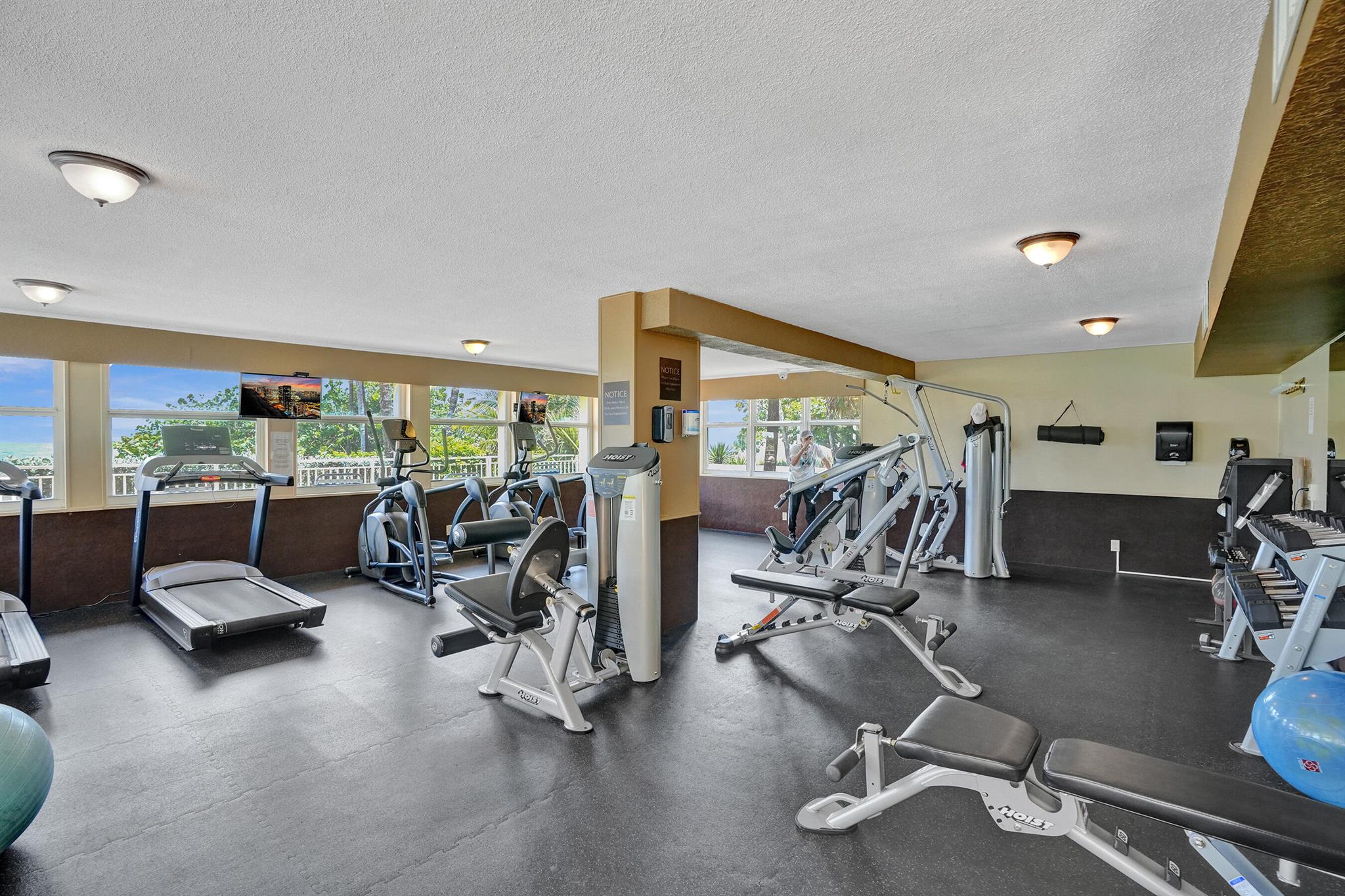 SEA RANCH LAKES NORTH CON - Residential Lease