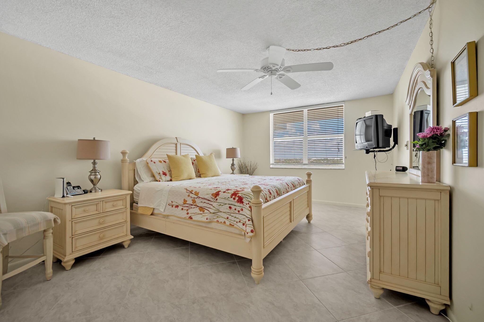 SEA RANCH LAKES NORTH CON - Residential Lease