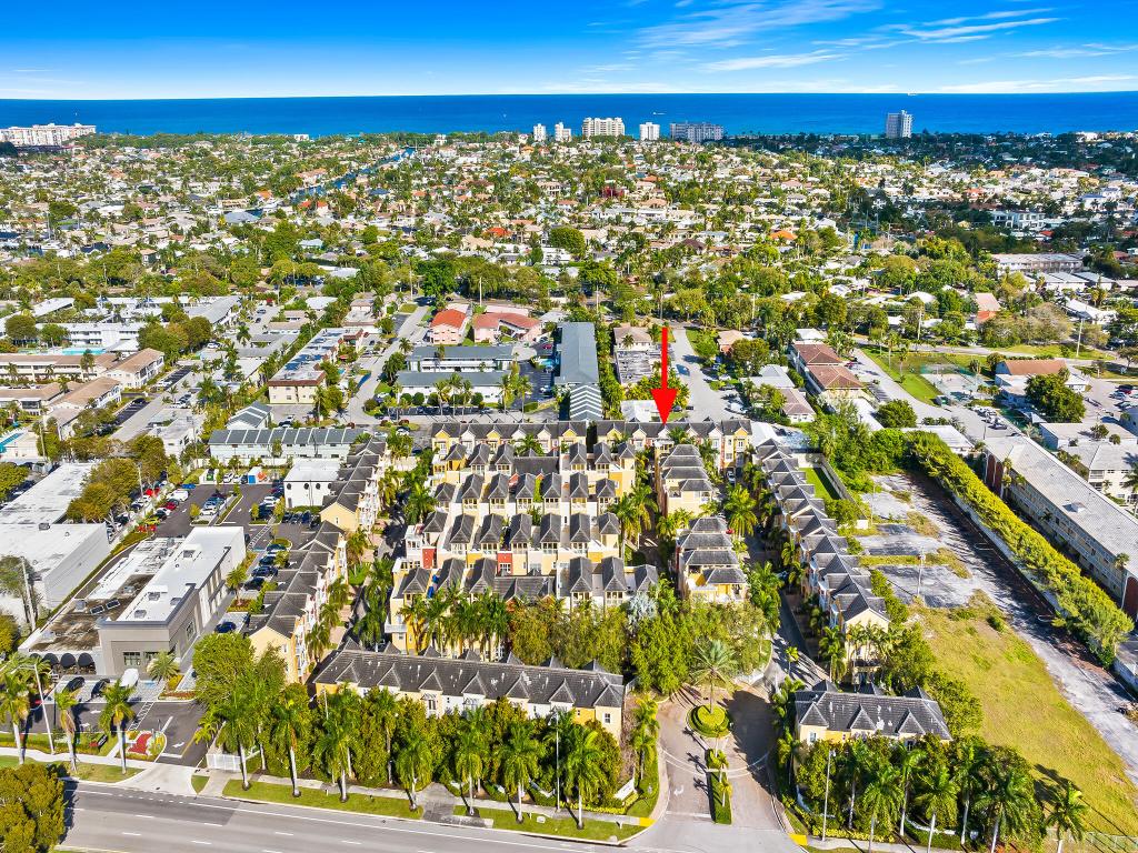 Vintage Lighthouse Point - Residential Lease