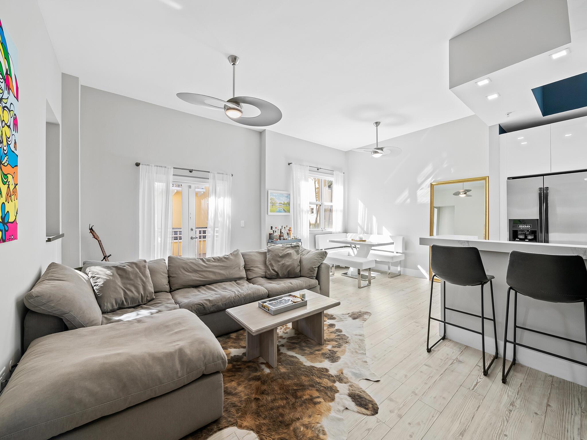 Vintage Lighthouse Point - Residential Lease