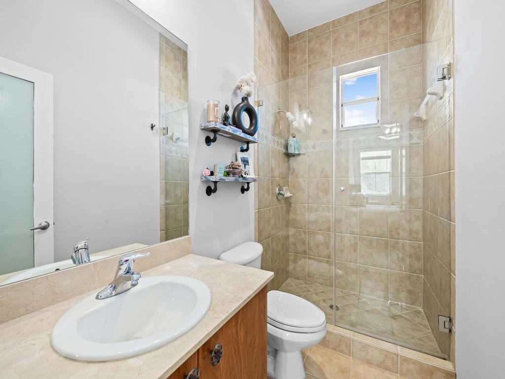 Vintage Lighthouse Point - Residential Lease