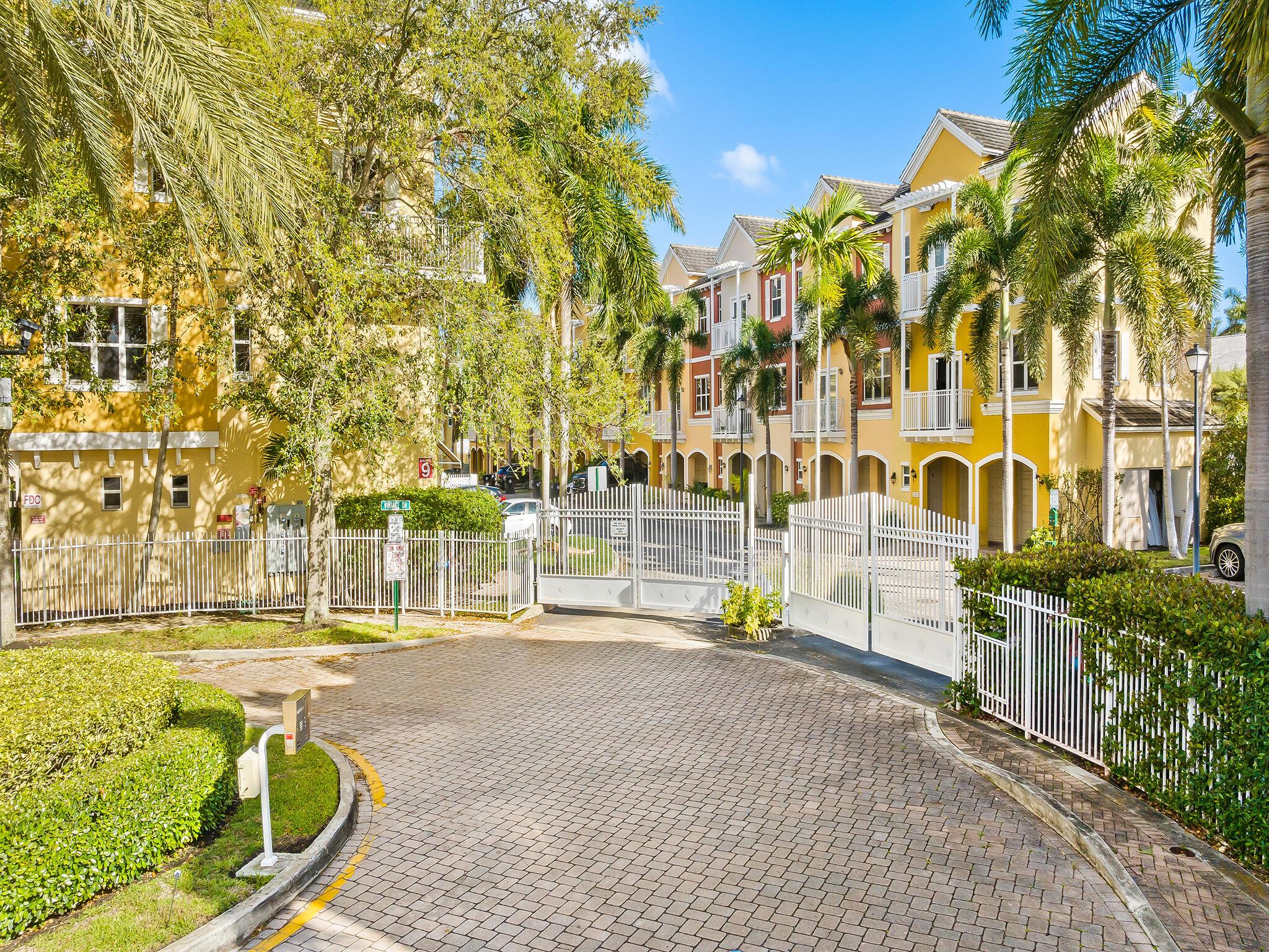 Vintage Lighthouse Point - Residential Lease