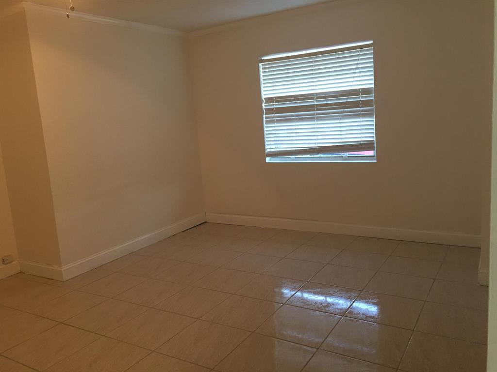 SHERATON PLAZA UNIT 4 REPLAT - Residential Lease