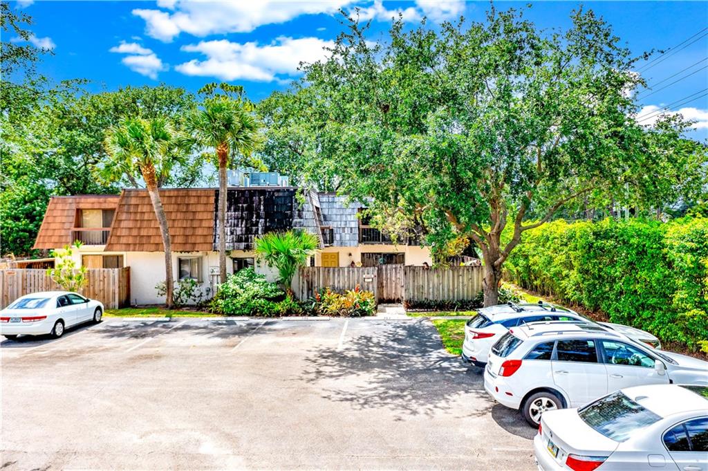Lake Colony - Residential