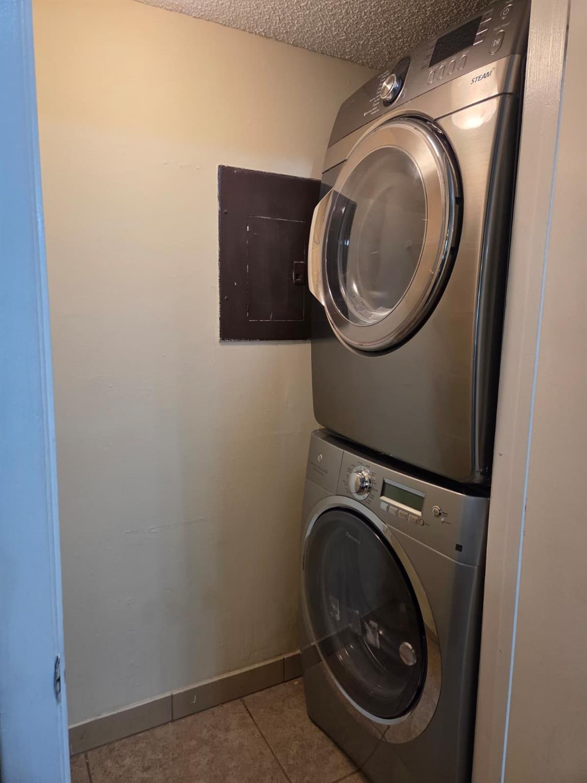 Summerbreeze Condo - Residential Lease