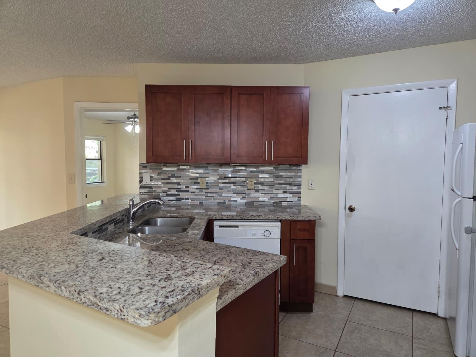 Summerbreeze Condo - Residential Lease