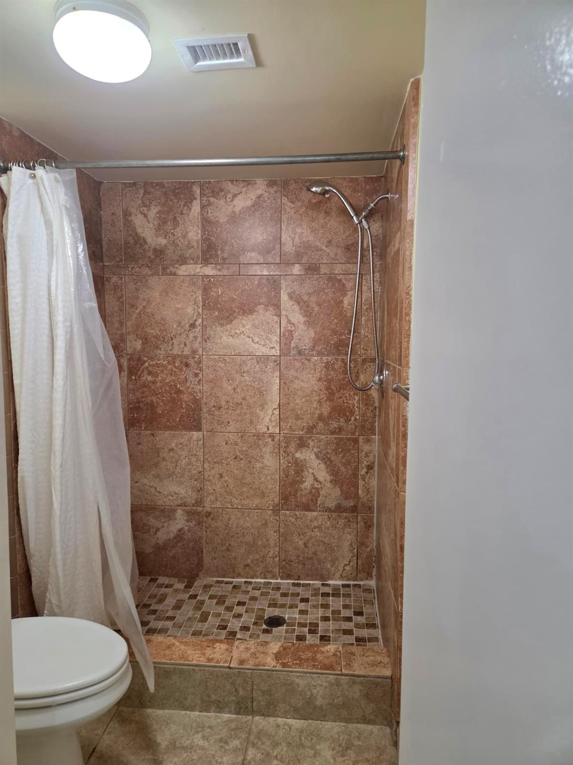 Summerbreeze Condo - Residential Lease