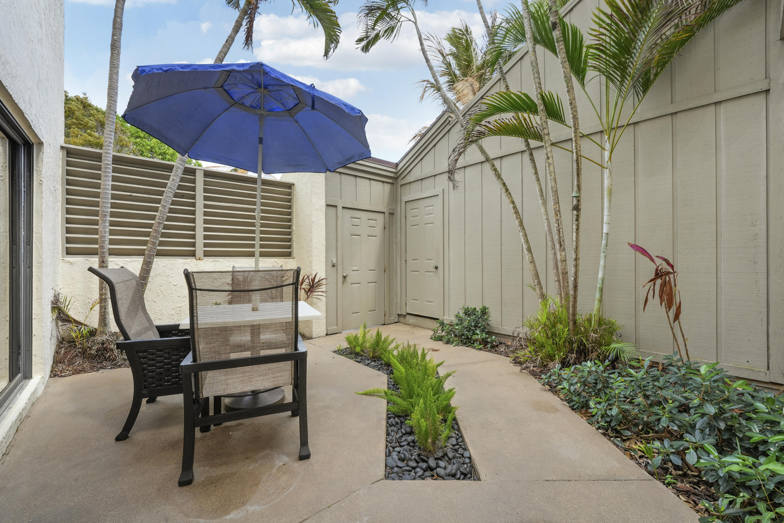 SEA LOFTERS CONDO - Residential Lease