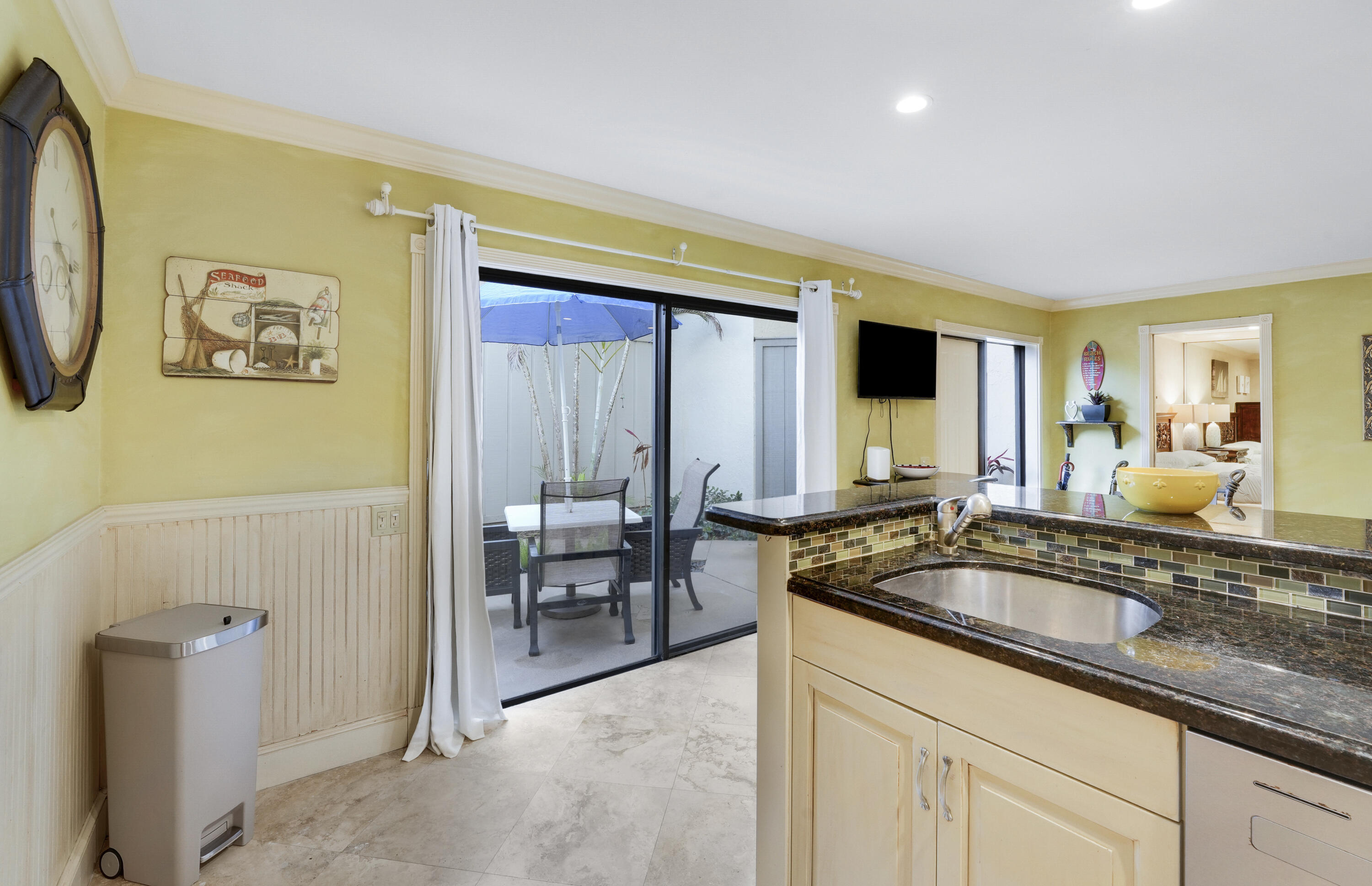 SEA LOFTERS CONDO - Residential Lease