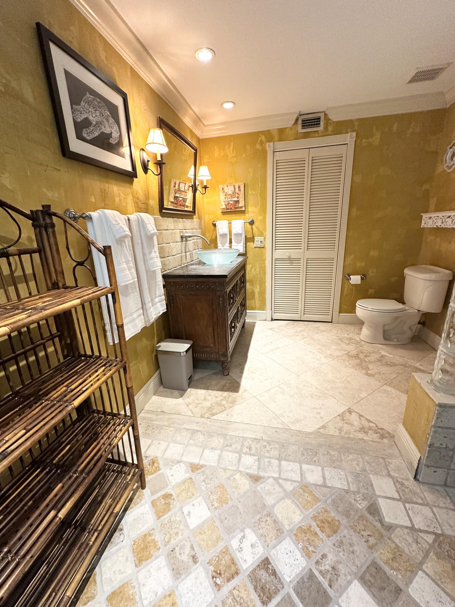 SEA LOFTERS CONDO - Residential Lease