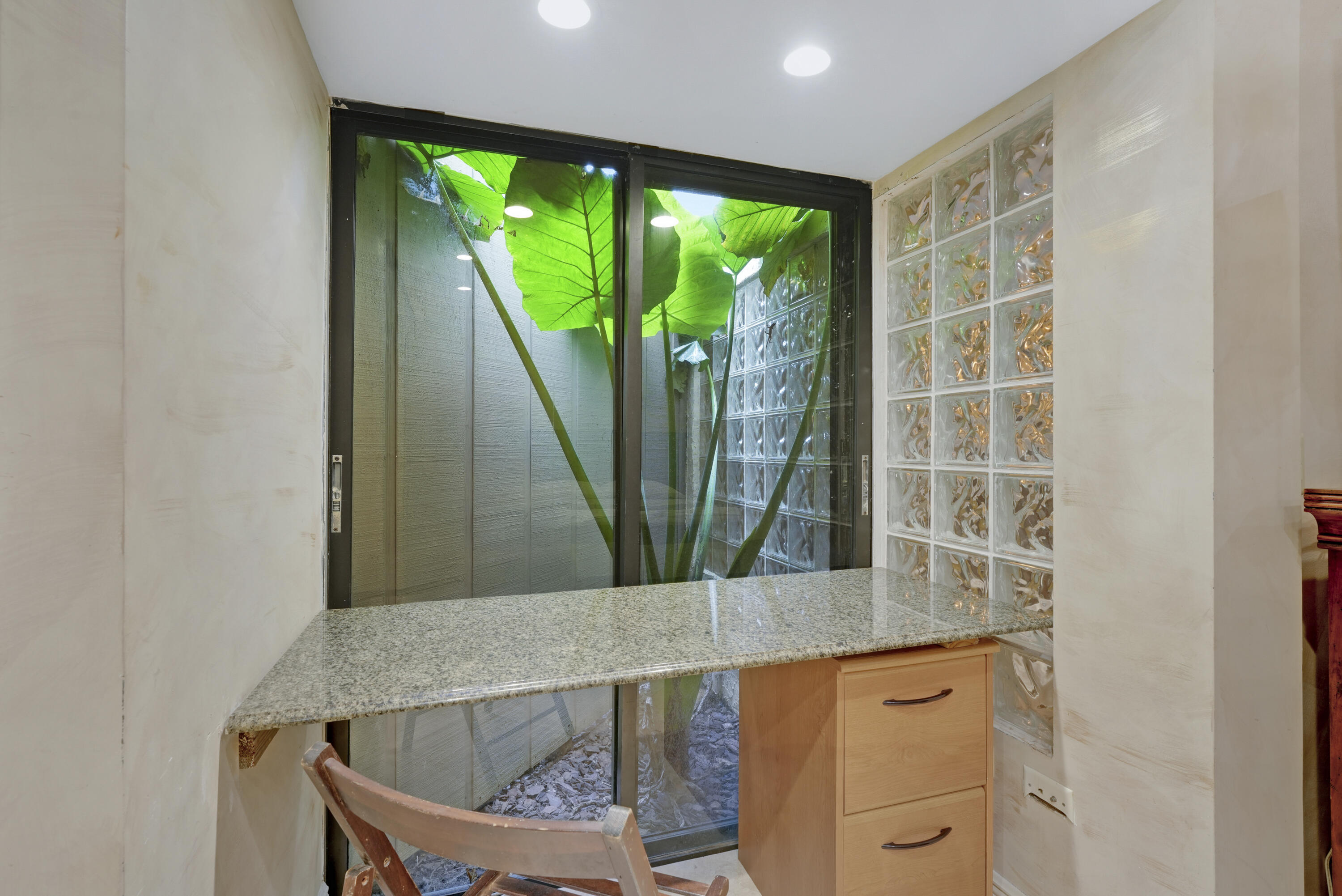 SEA LOFTERS CONDO - Residential Lease