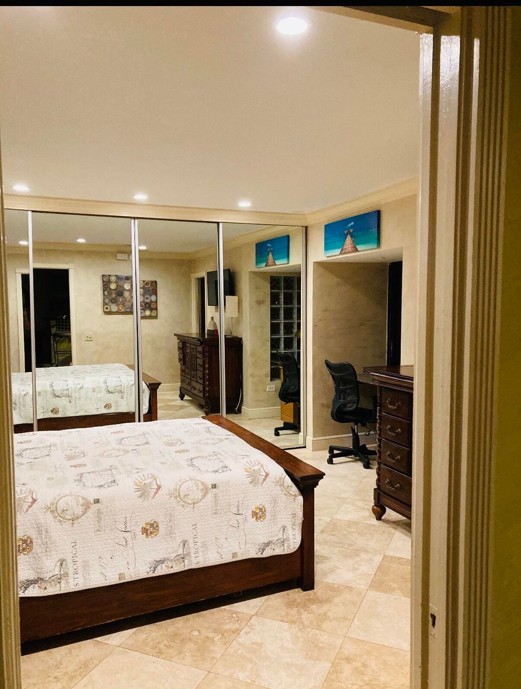 Photo of 1605 S Us Highway 1 #4a, Jupiter, FL 33477 (MLS # B26000808)