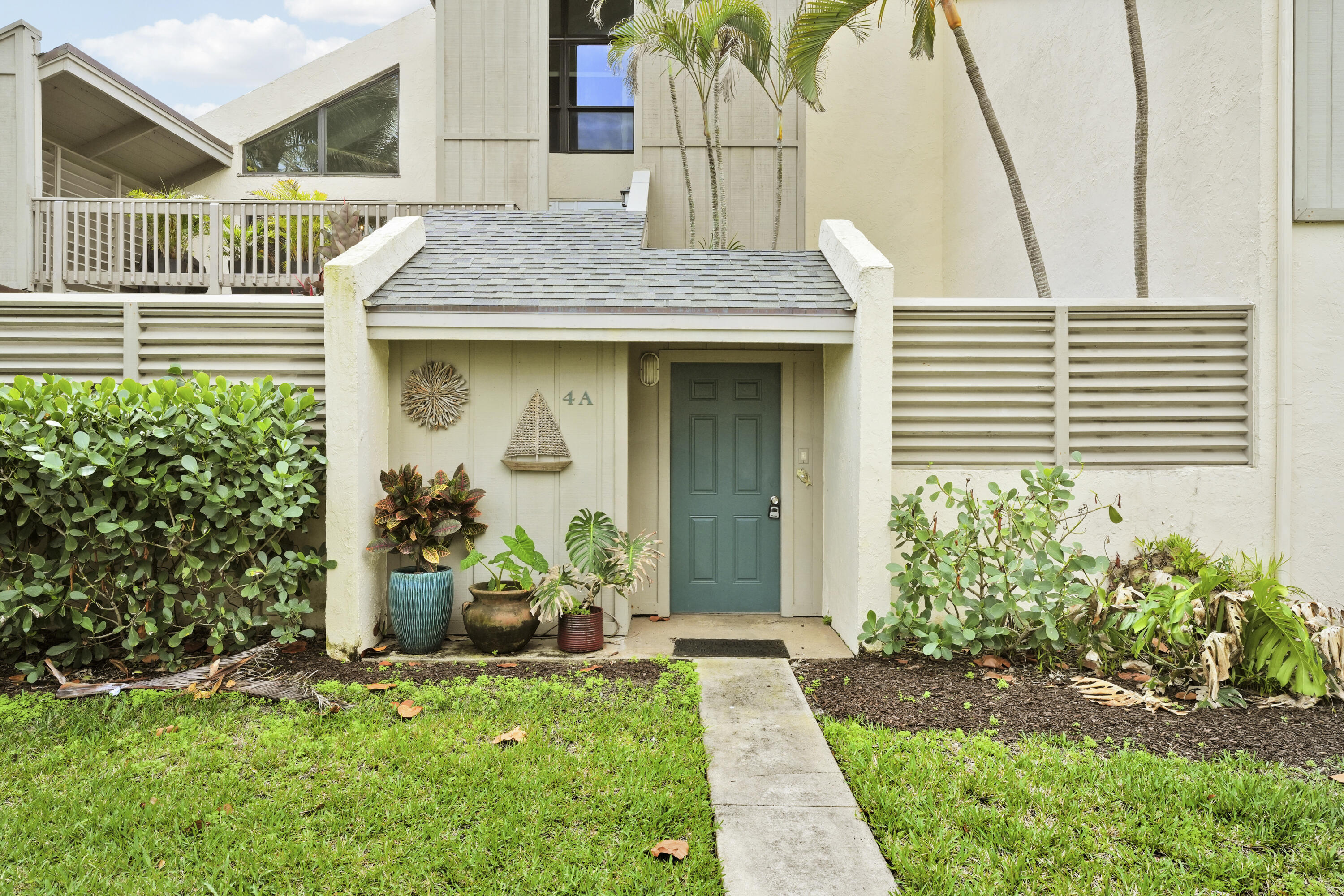 SEA LOFTERS CONDO - Residential Lease