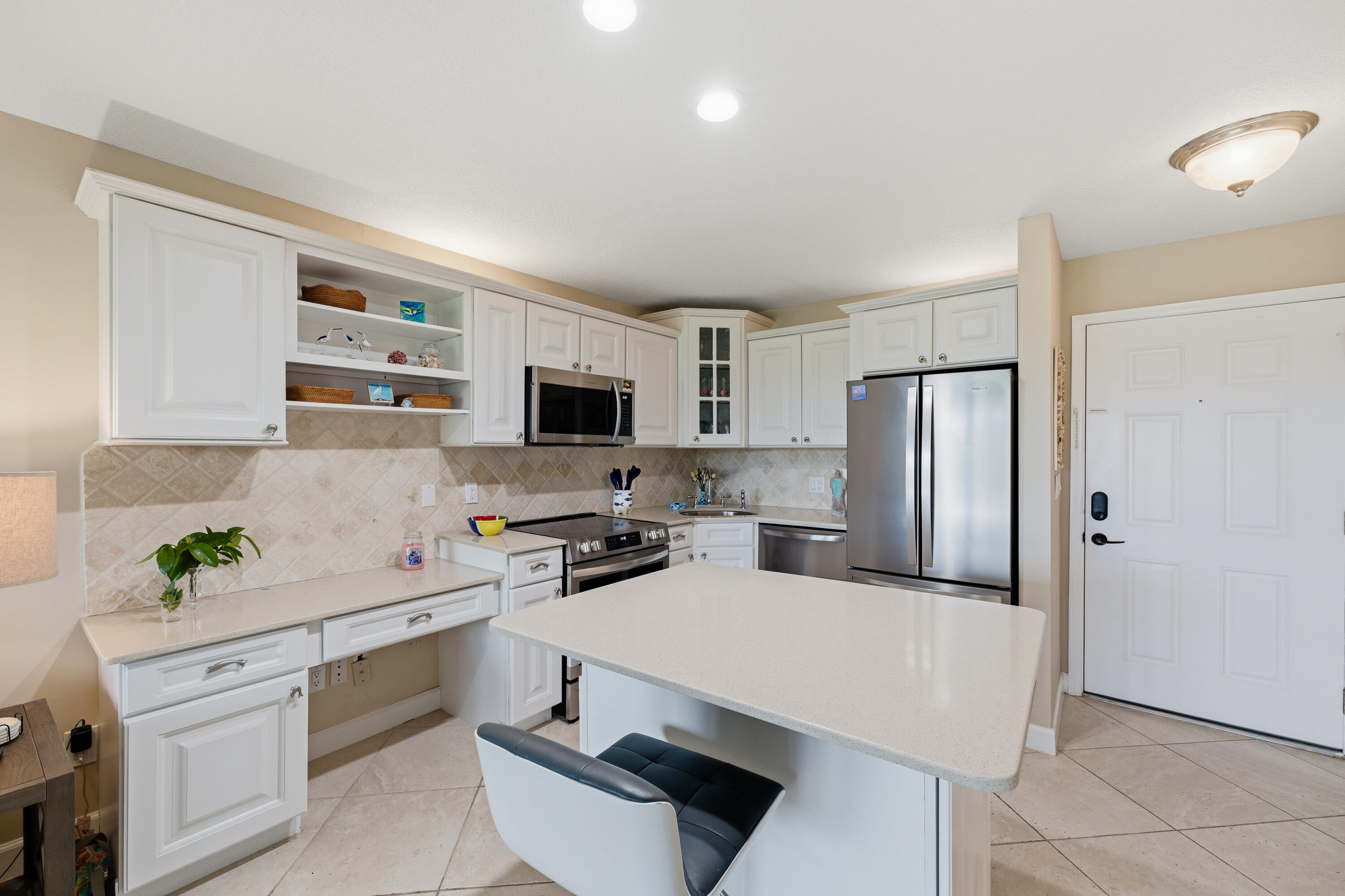 2400 S Ocean Drive 421