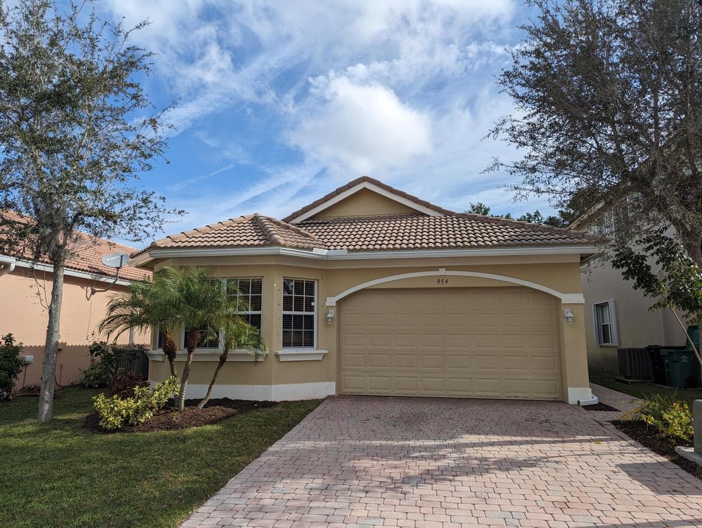 Photo of 954 NW Leonardo Circle, Port Saint Lucie, FL 34986 (MLS # R10955571)