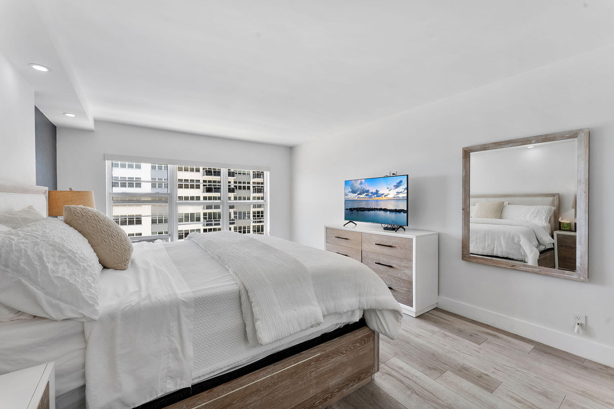 REGENCY TOWER SOUTH CONDO - Residential Lease