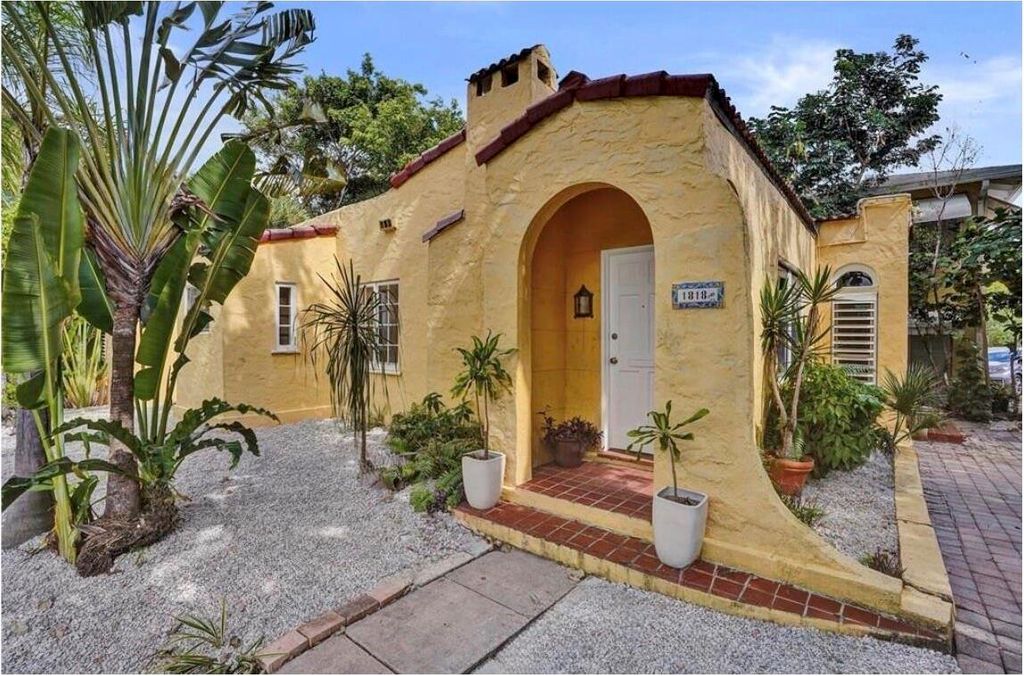 Photo of 1818 Florida Avenue, West Palm Beach, FL 33401 (MLS # R11144679)