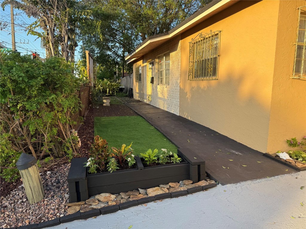 Oakland Park Second Add 1 - Residential Lease