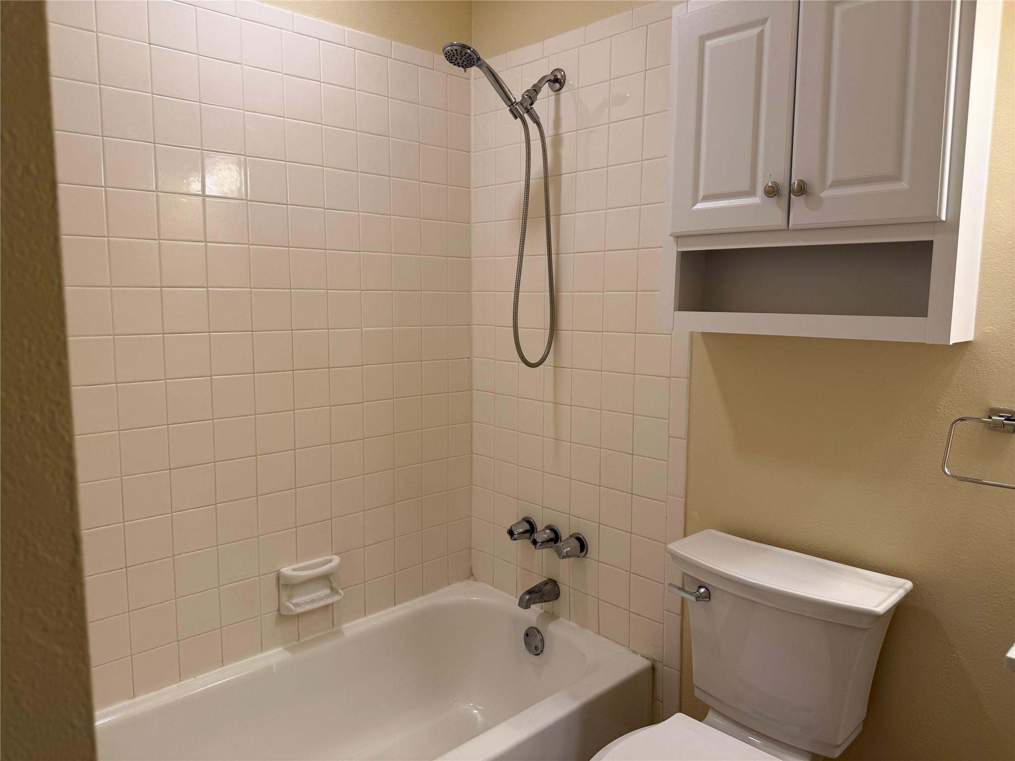 Oakland Park Second Add 1 - Residential Lease