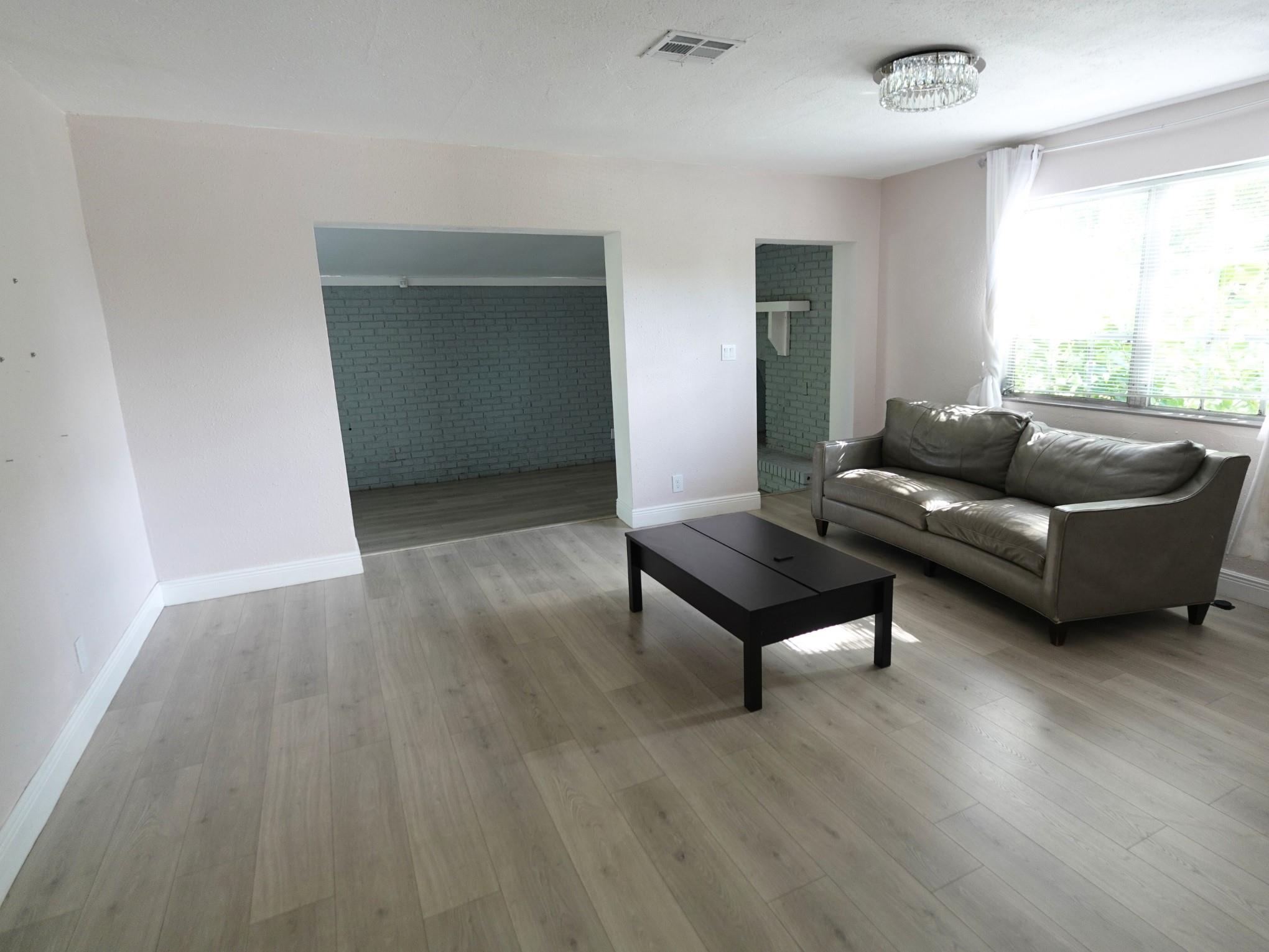 LAUDERDALE LAKES WEST GAT - Residential